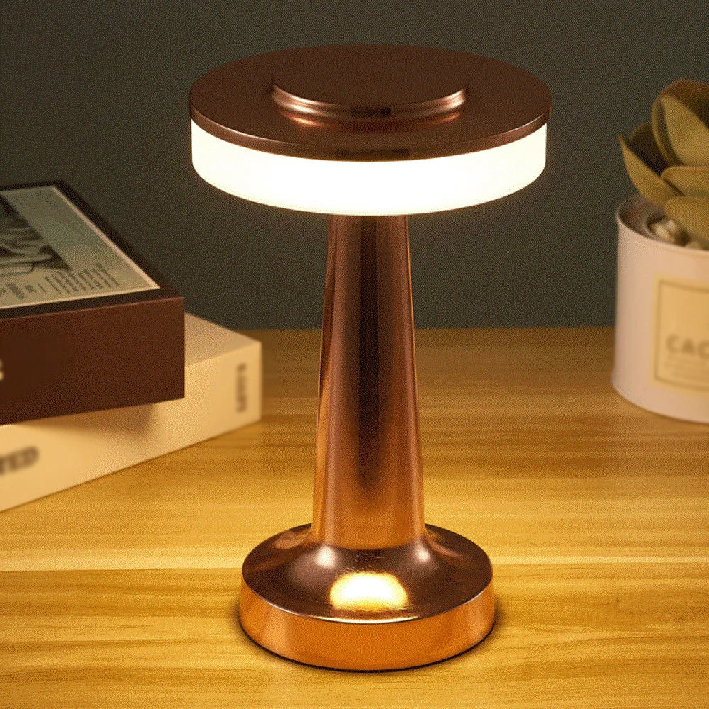 Retro Glow: Lâmpada de Mesa LED Regulável
